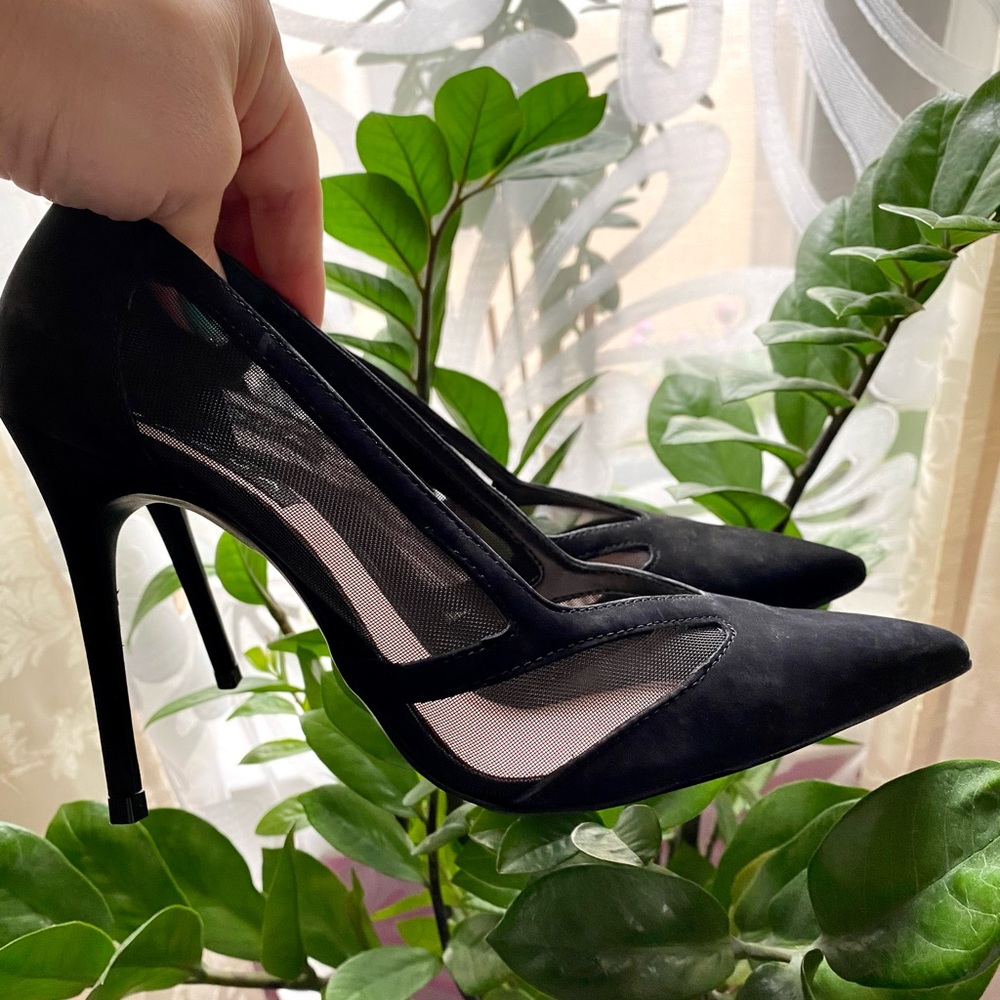 AQUA SUEDE PUMP (Size 8)